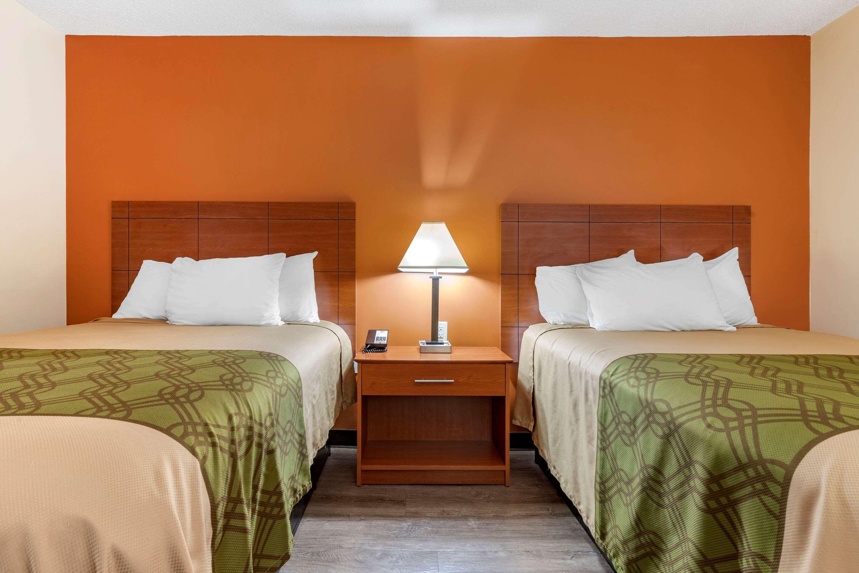 St. Stephen Econo Lodge מראה חיצוני תמונה