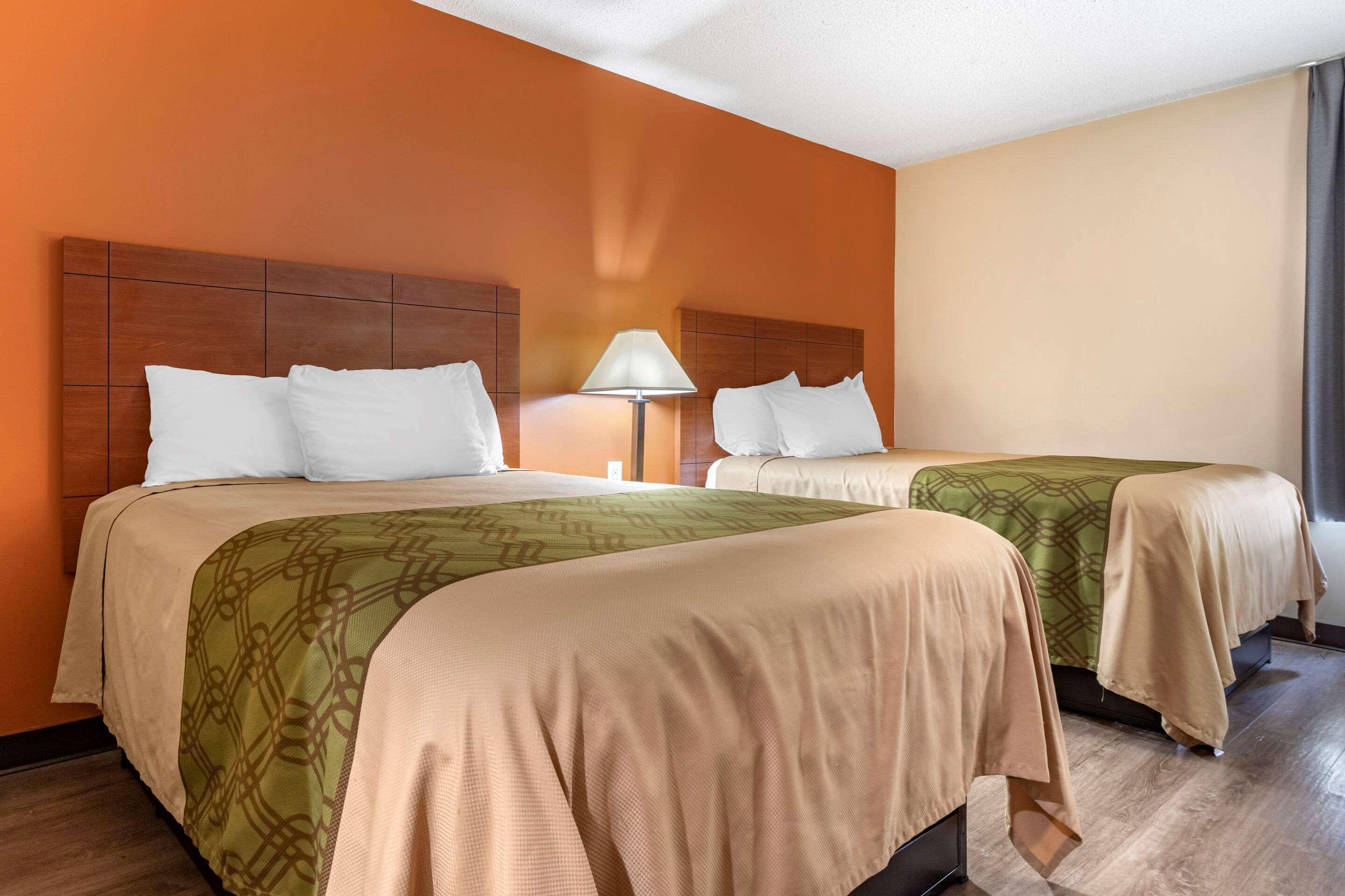 St. Stephen Econo Lodge מראה חיצוני תמונה