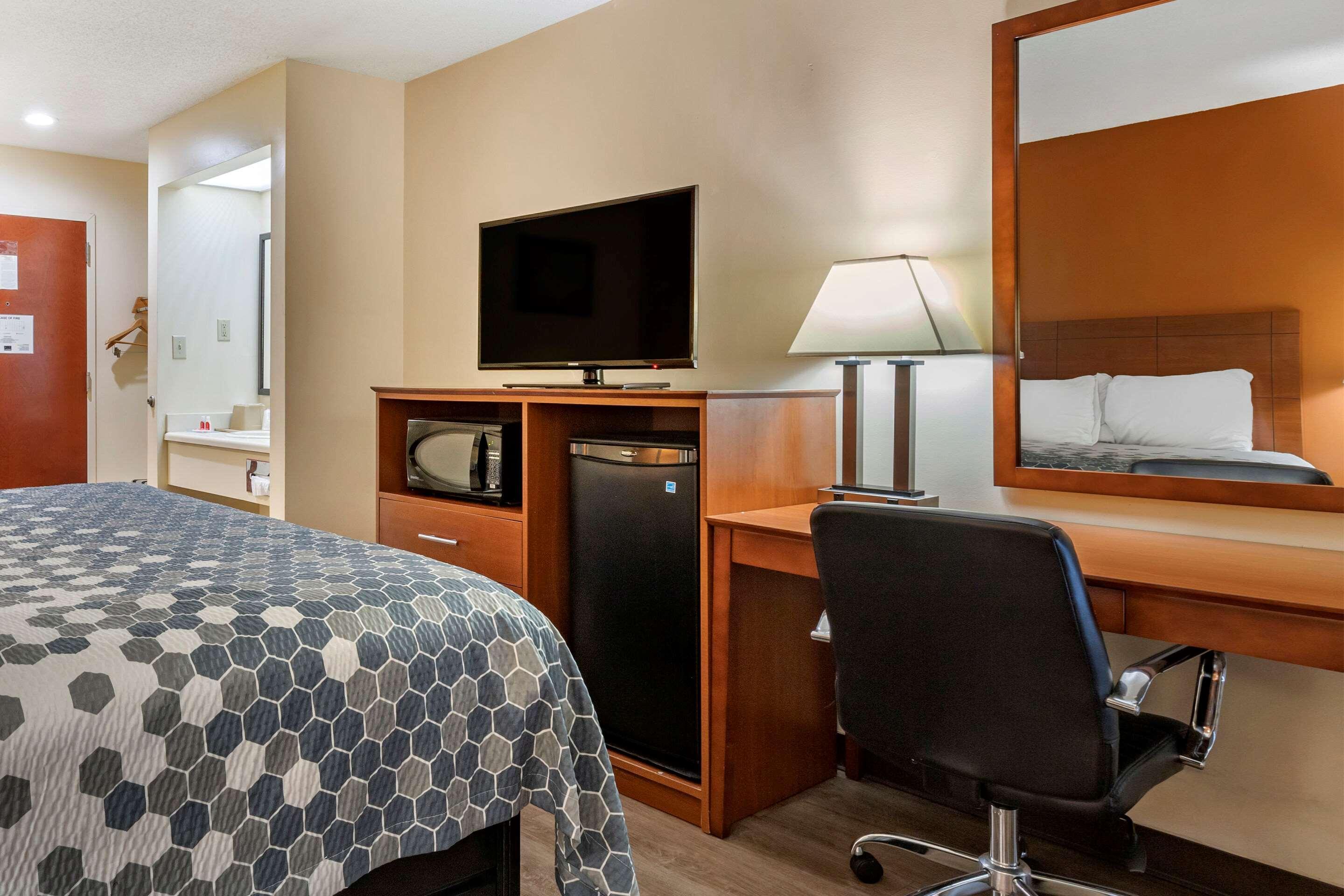 St. Stephen Econo Lodge מראה חיצוני תמונה