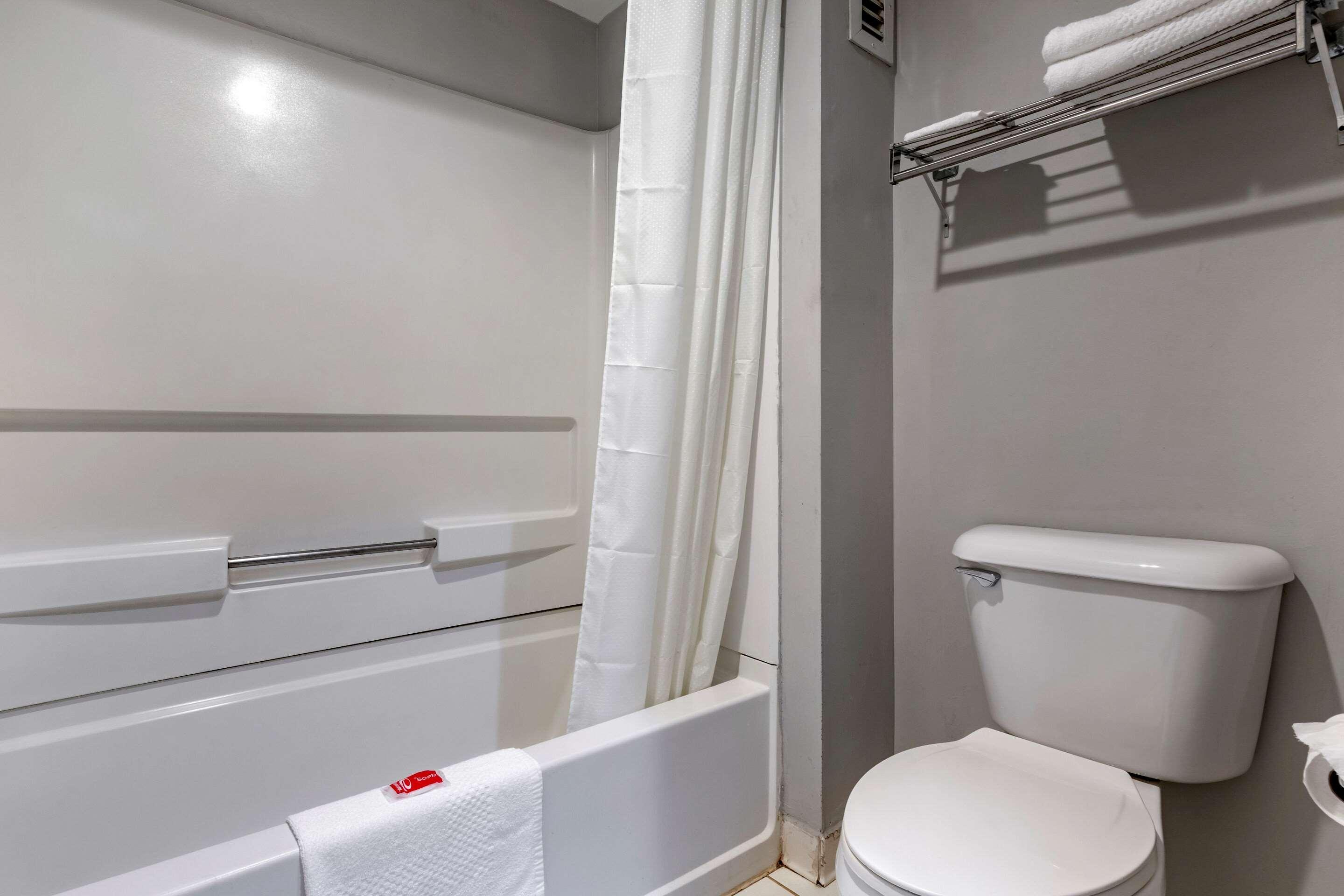 St. Stephen Econo Lodge מראה חיצוני תמונה