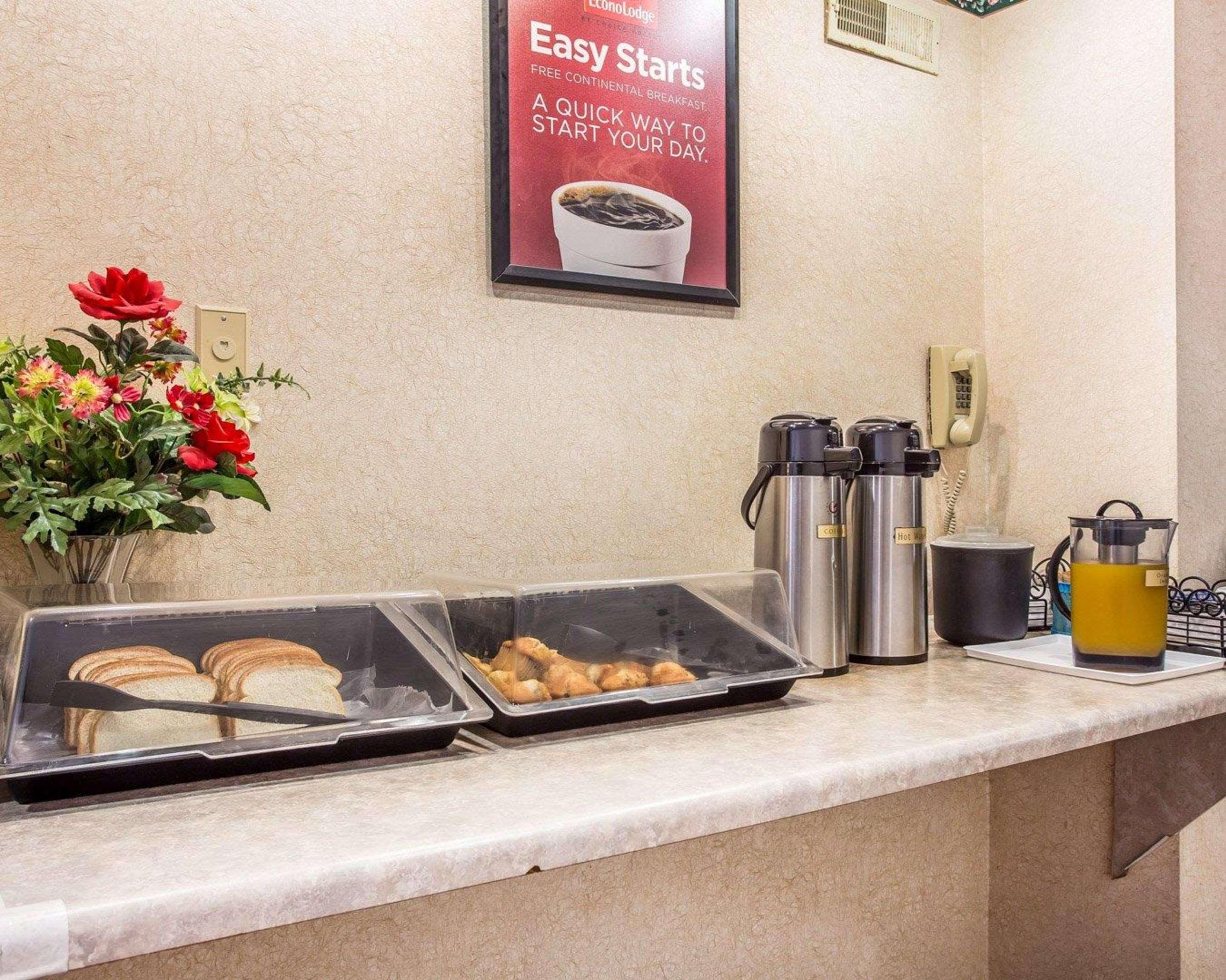 St. Stephen Econo Lodge מראה חיצוני תמונה