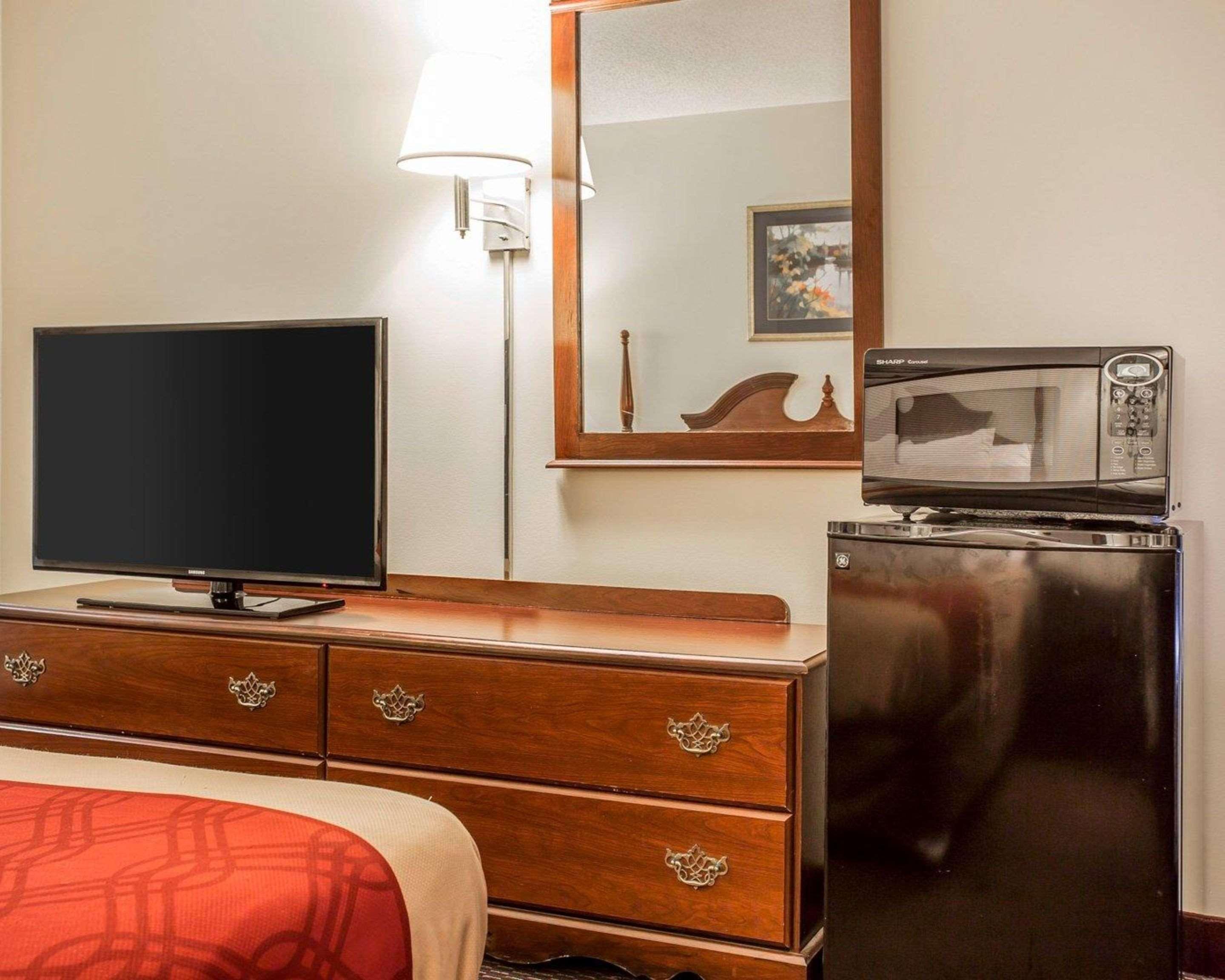 St. Stephen Econo Lodge מראה חיצוני תמונה