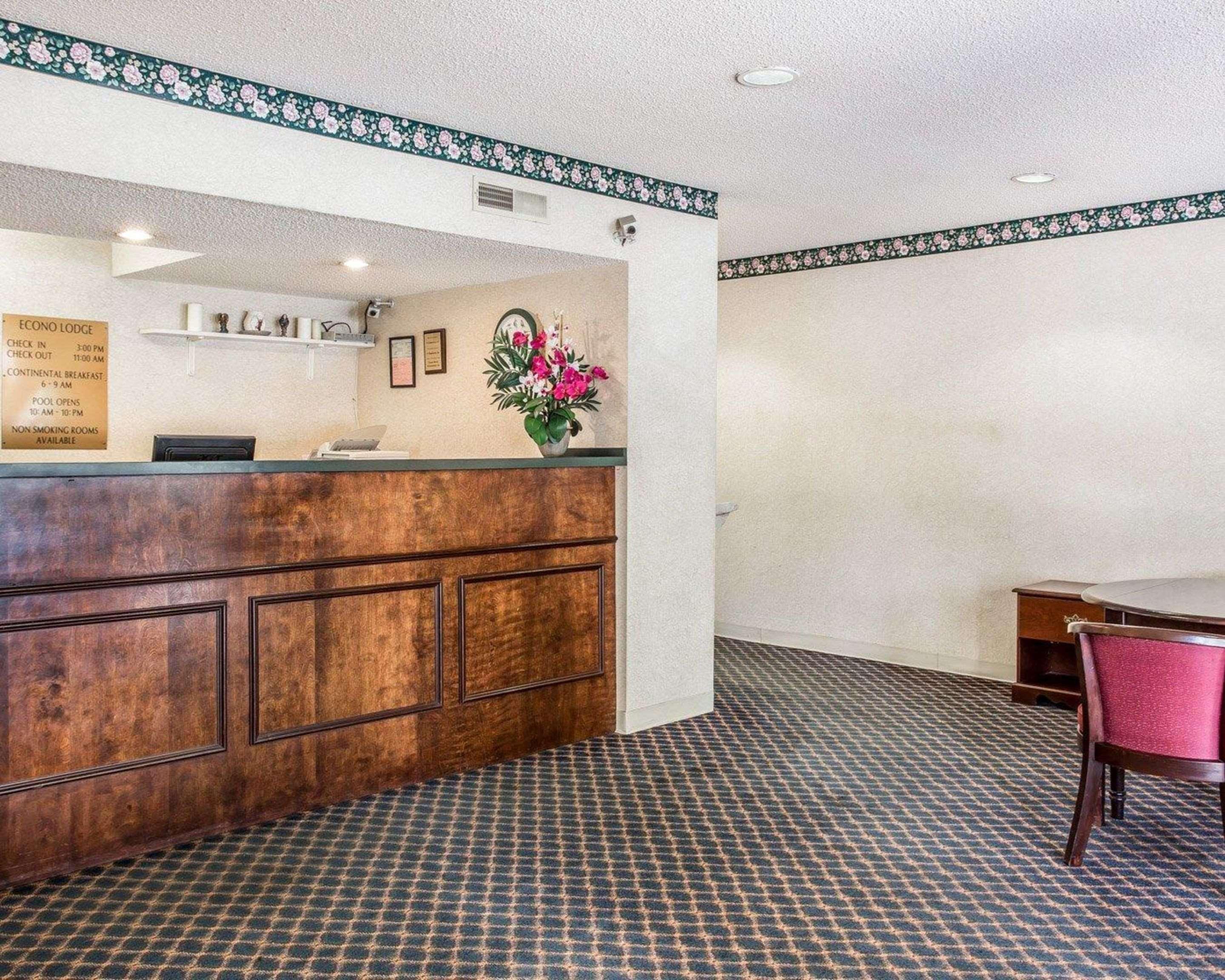 St. Stephen Econo Lodge מראה חיצוני תמונה