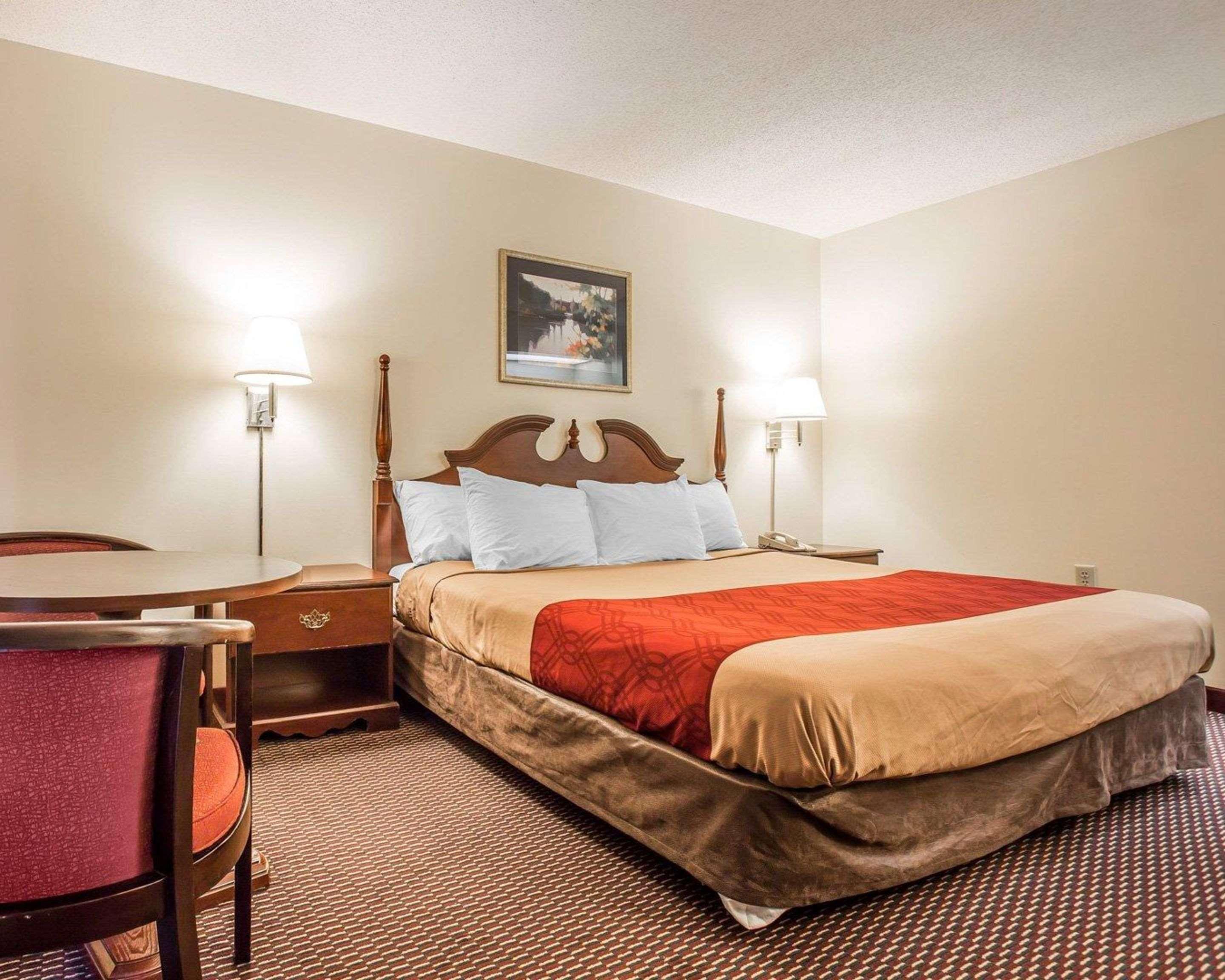 St. Stephen Econo Lodge מראה חיצוני תמונה