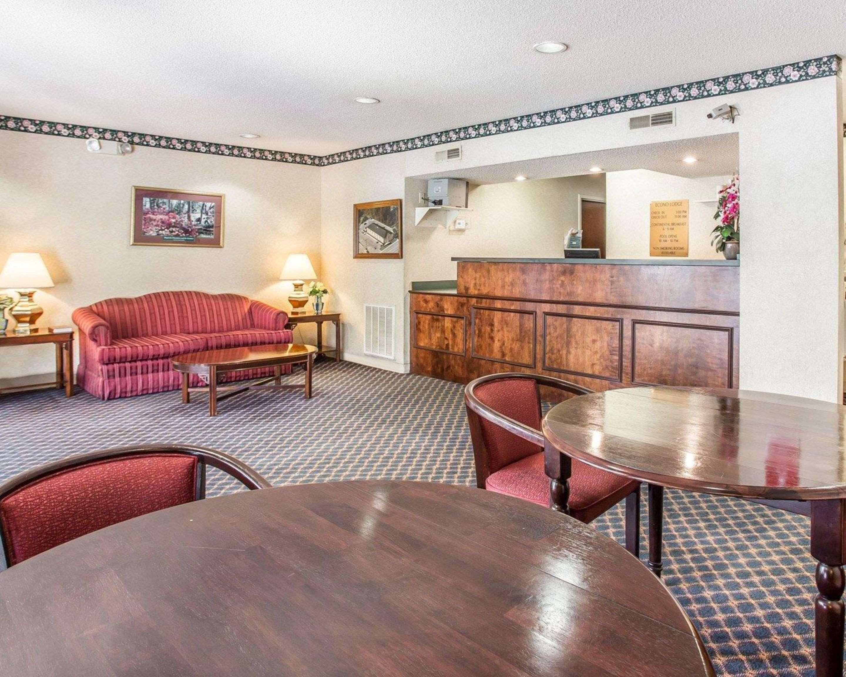 St. Stephen Econo Lodge מראה חיצוני תמונה